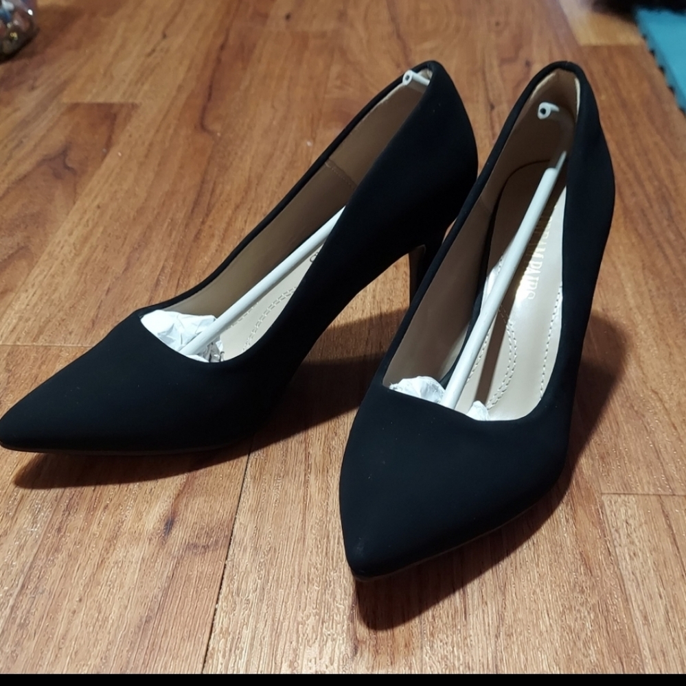 **3 for $18** Dream Pairs black Nubuck heels